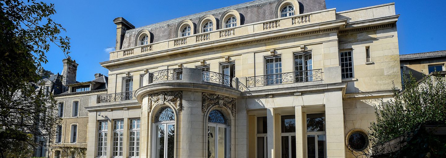 Façade du tribunal administratif de Poitiers
