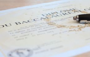 photographie d'un diplôme du baccalauréat