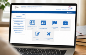 Photographie d'un ordinateur affichant la page web de l'ANEF